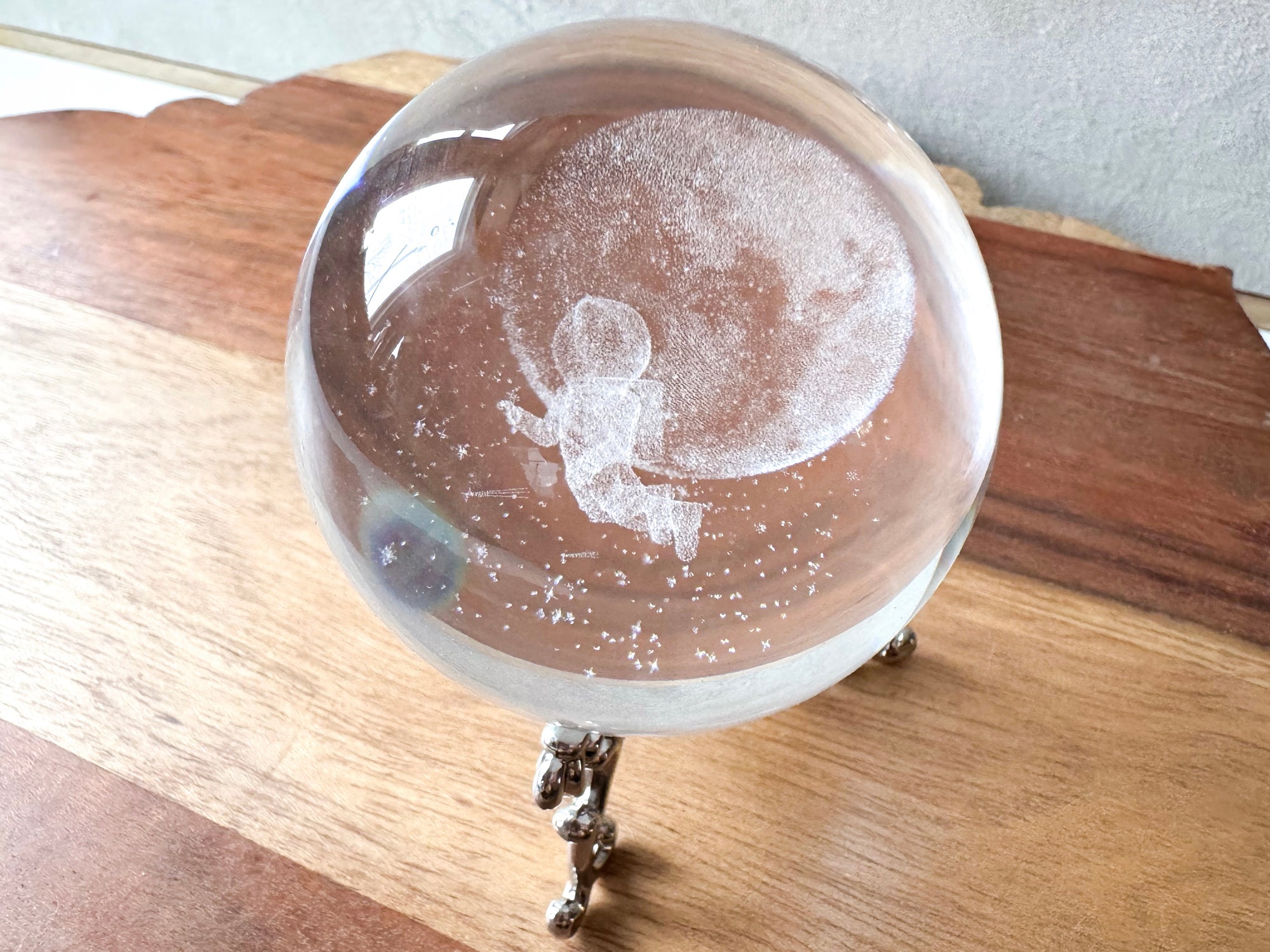 3D Laser Etched Glass Sphere with Metal Stand - Astronaut