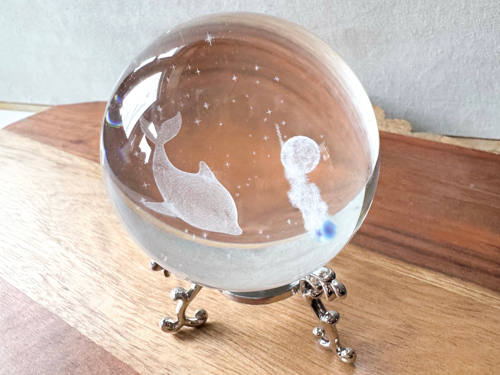 3D Laser Etched Glass Sphere with Metal Stand - Dolphin Single