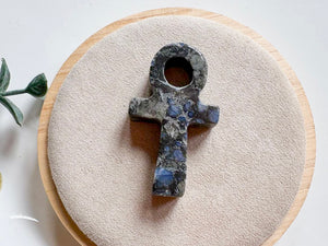 Ankh Crystal Carving || 2"