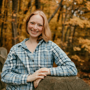 Ashley Fisher - Feminine Embodiment Coach & Reiki Master