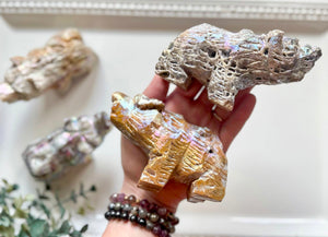 Aura Sphalerite Bear Carving