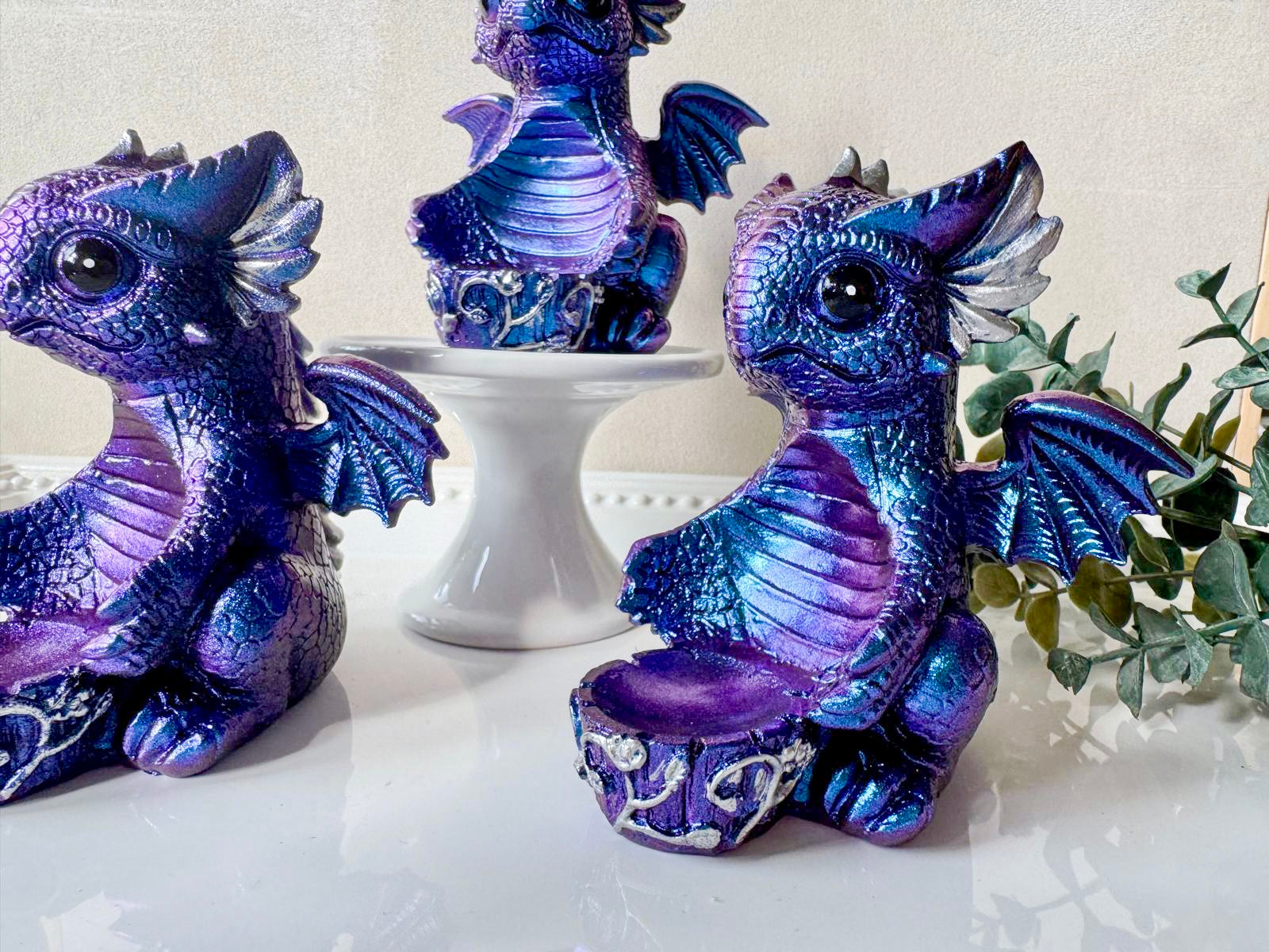 Baby Dragon Sphere Stand