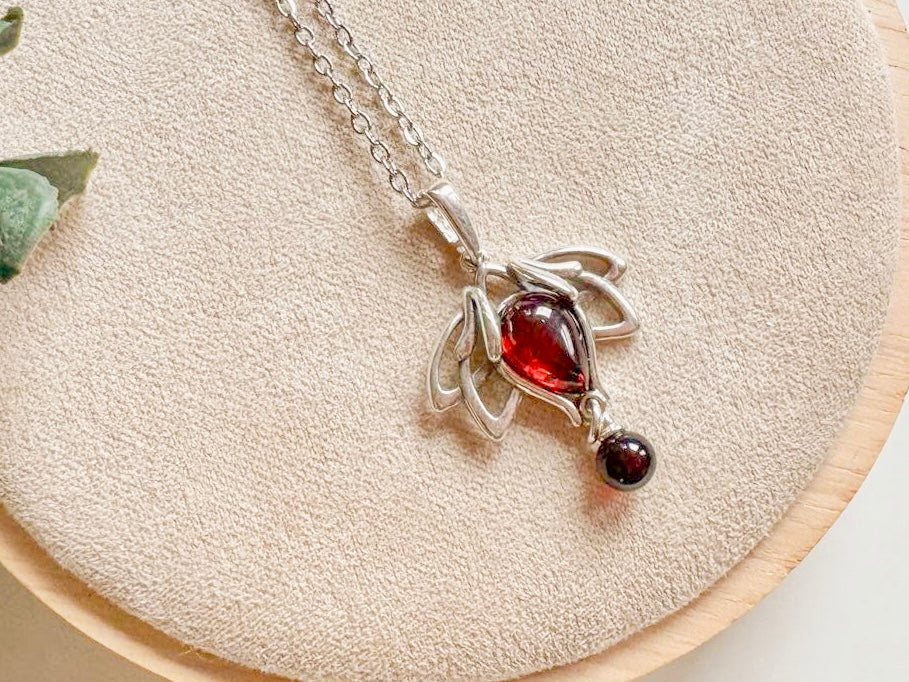 Baltic Amber Lotus Necklace Sterling Collection