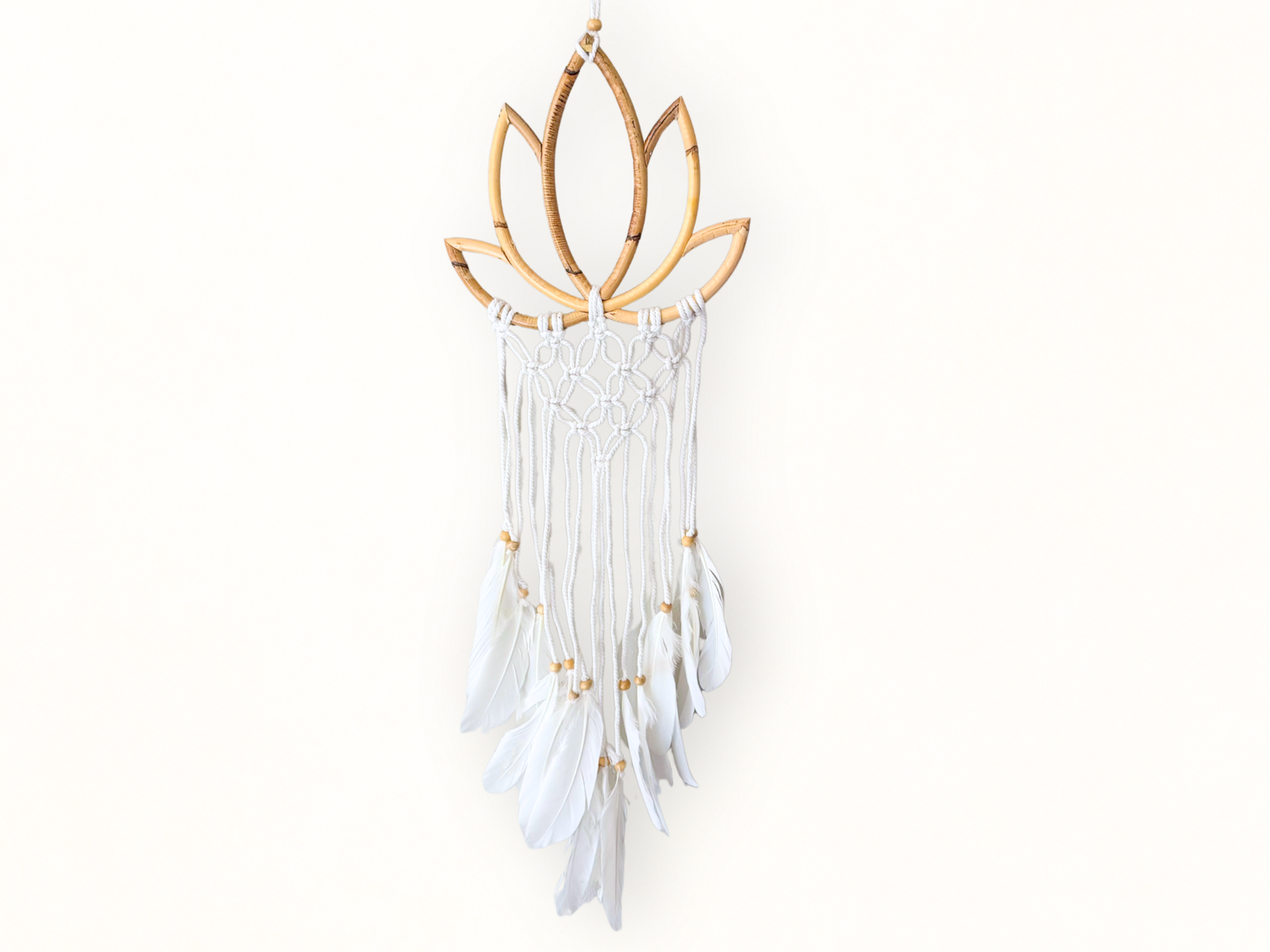 Bamboo Lotus Macrame with White Feathers