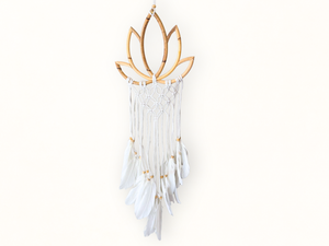 Bamboo Lotus Macrame with White Feathers