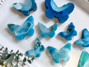 Blue-Colored Agate Butterfly Carving