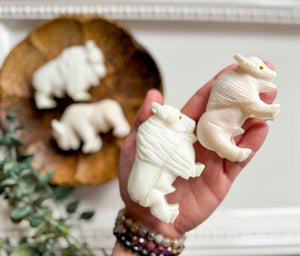 Buffalo Carving White Onyx & White Calcite || Peru