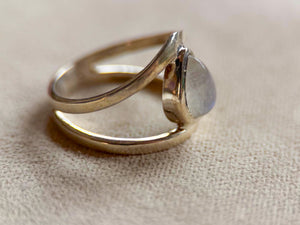 Celestial Dew Drop Sterling Silver Ring || Rainbow Moonstone