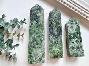 Chrome Diopside Point || Large