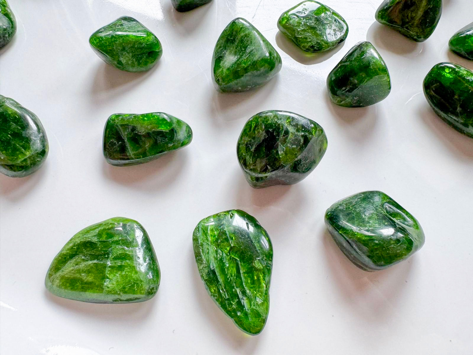 Chrome Diopside Tumbled Stone || Grade A