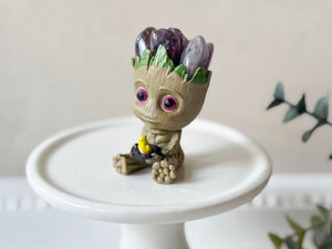 Crystal Crown Alien Mini Figure