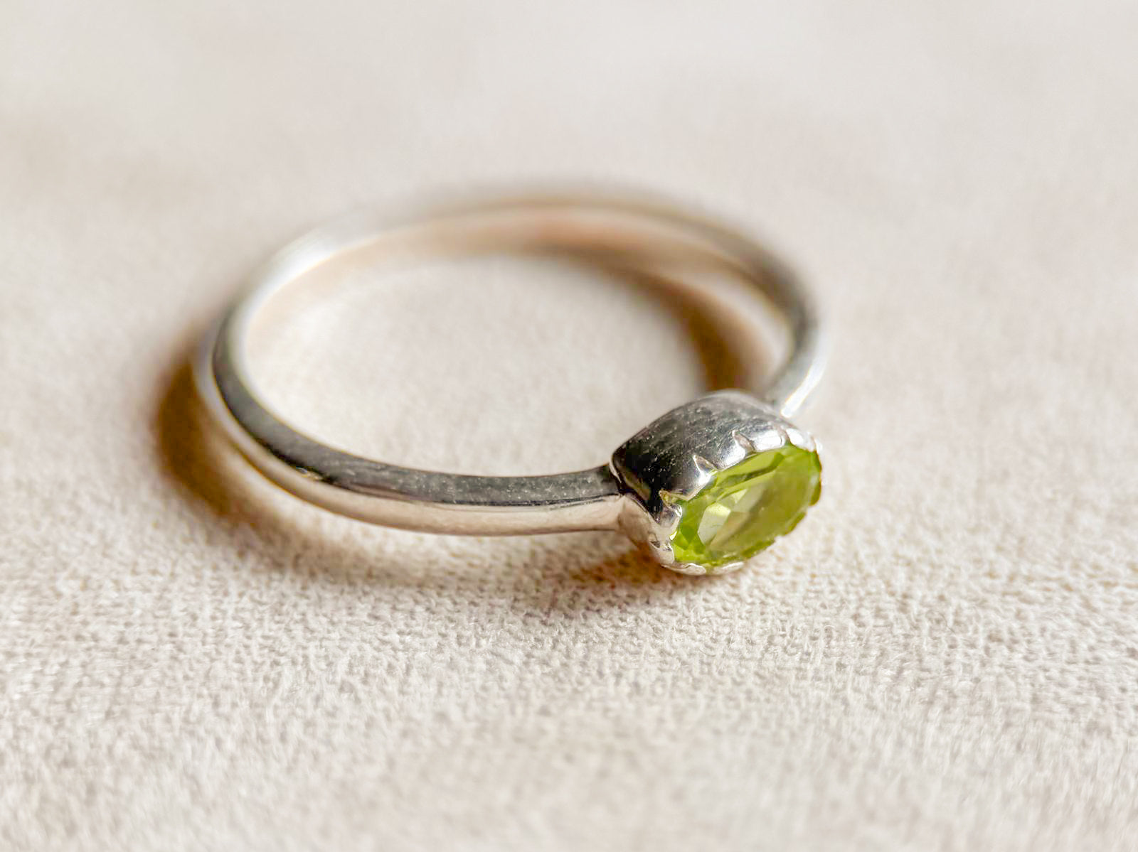 Dainty Oval Sterling Ring || Peridot