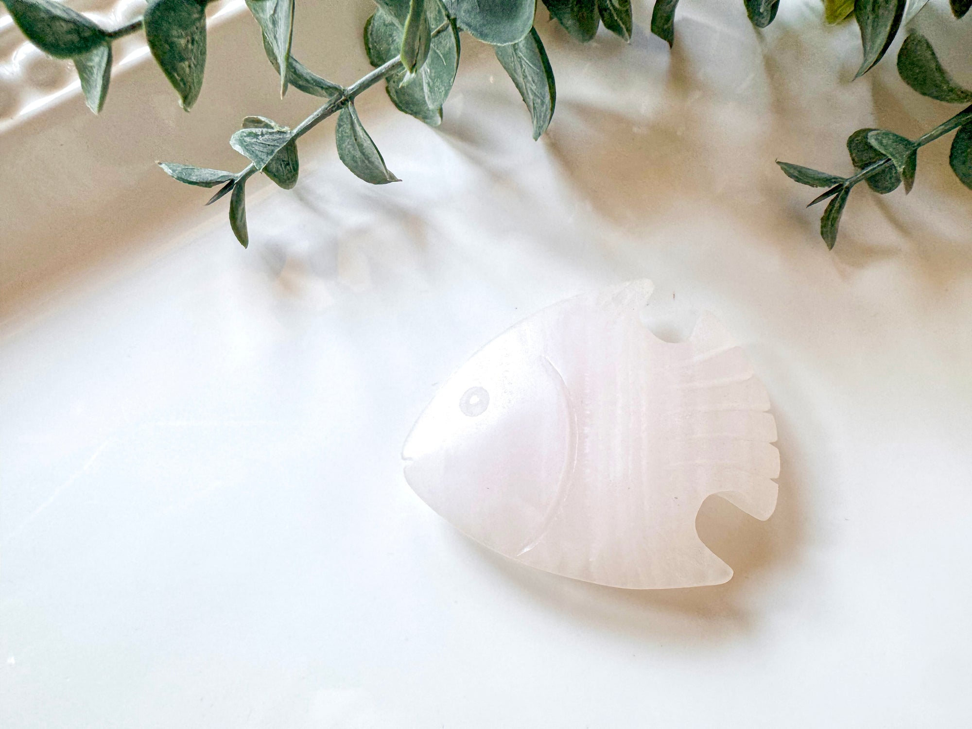 Fish Crystal Carving || 2"