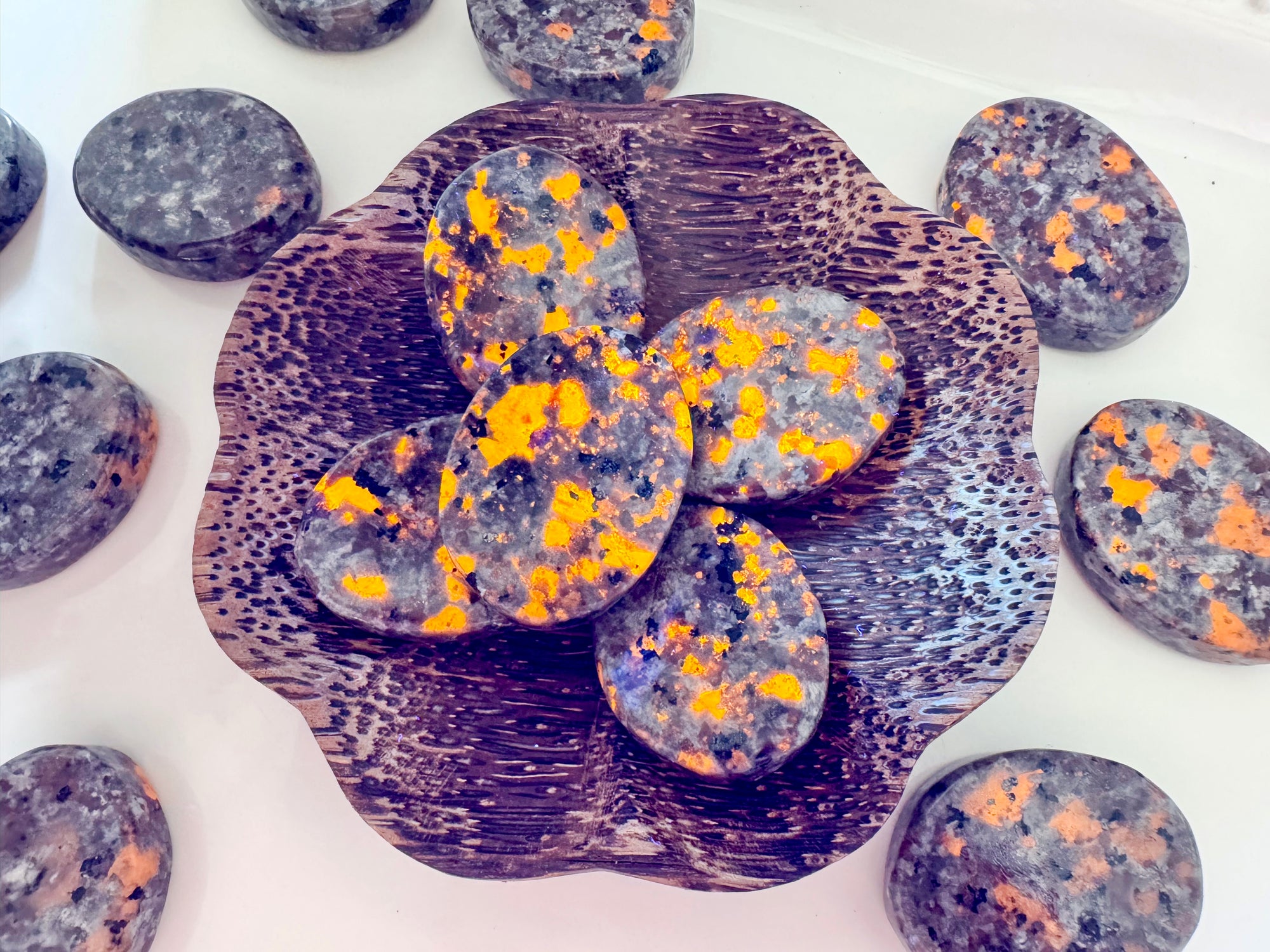 Flame Stone Flat Palm Stone || UV Reactive
