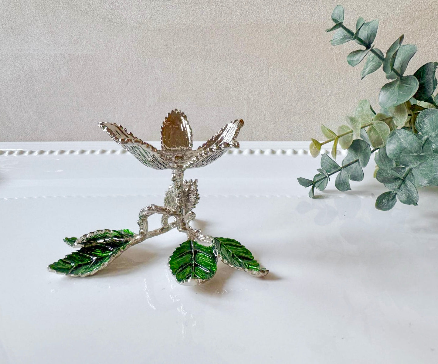 Floral Metal Sphere Stand
