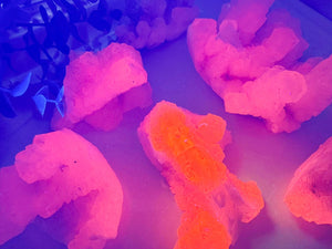 Fluorescent Calcite Specimens || Yaogangxian Mine, China