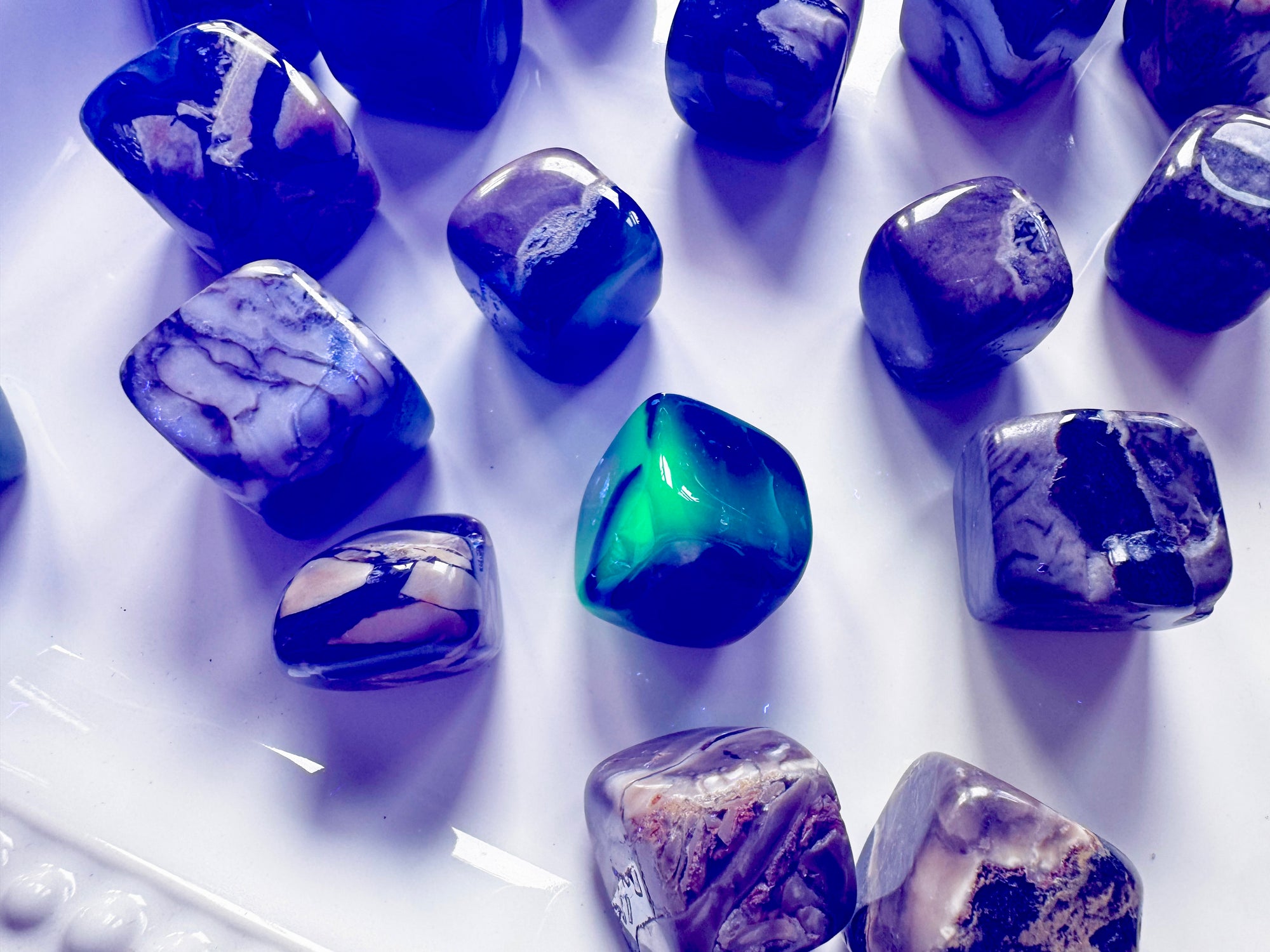 Fluorescent Volcanic Agate Cube Tumbled Stone || UV Reactive