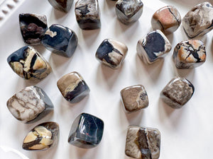 Fluorescent Volcanic Agate Cube Tumbled Stone || UV Reactive