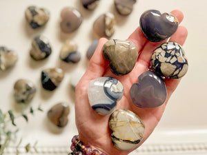 Fluorescent Volcanic Agate Heart || Small || UV Reactive
