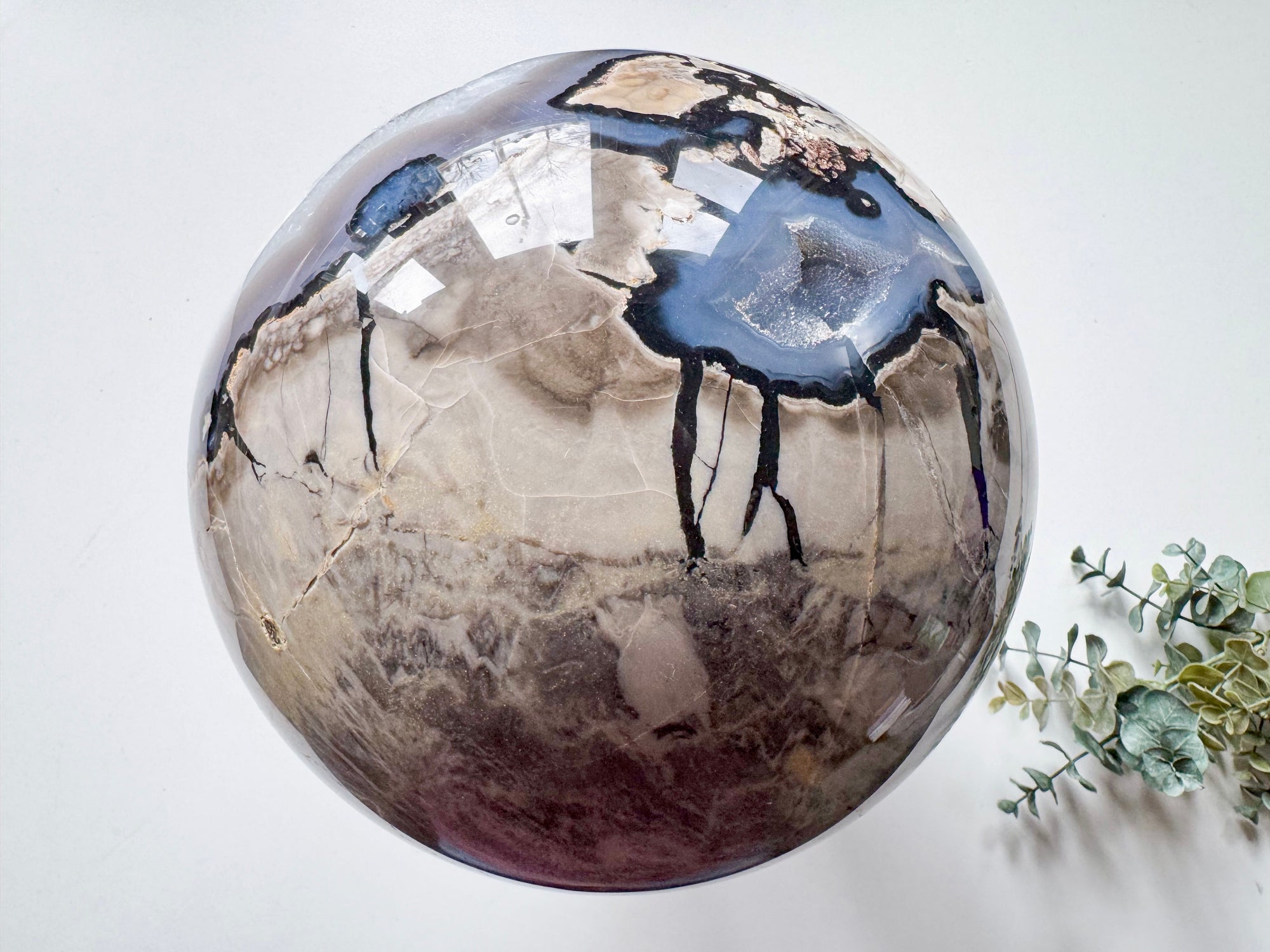 Fluorescent Volcanic Agate Sphere - XXL || UV Reactive