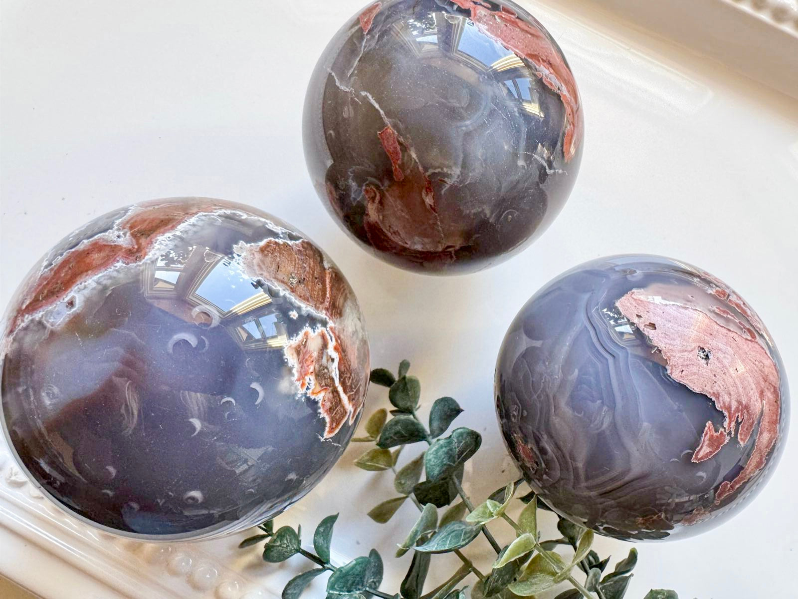 Football Agate Sphere || UV Reactive