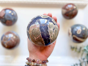 Football Agate Sphere || UV Reactive