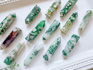 Green-Colored Flower Agate Point