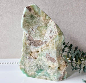 Hemimorphite Peacock & Lotus Carving