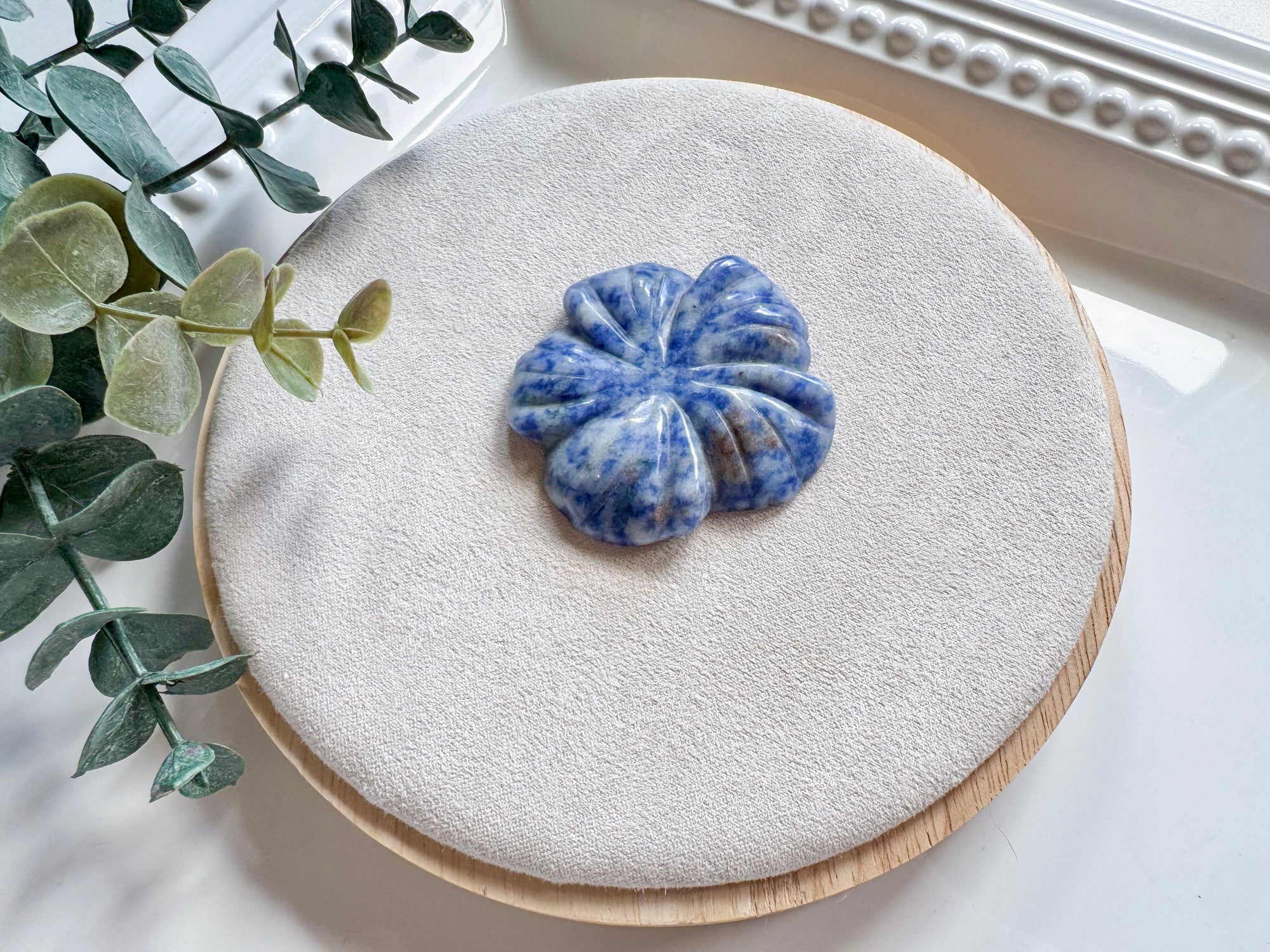 Hibiscus Blossom Crystal Carving