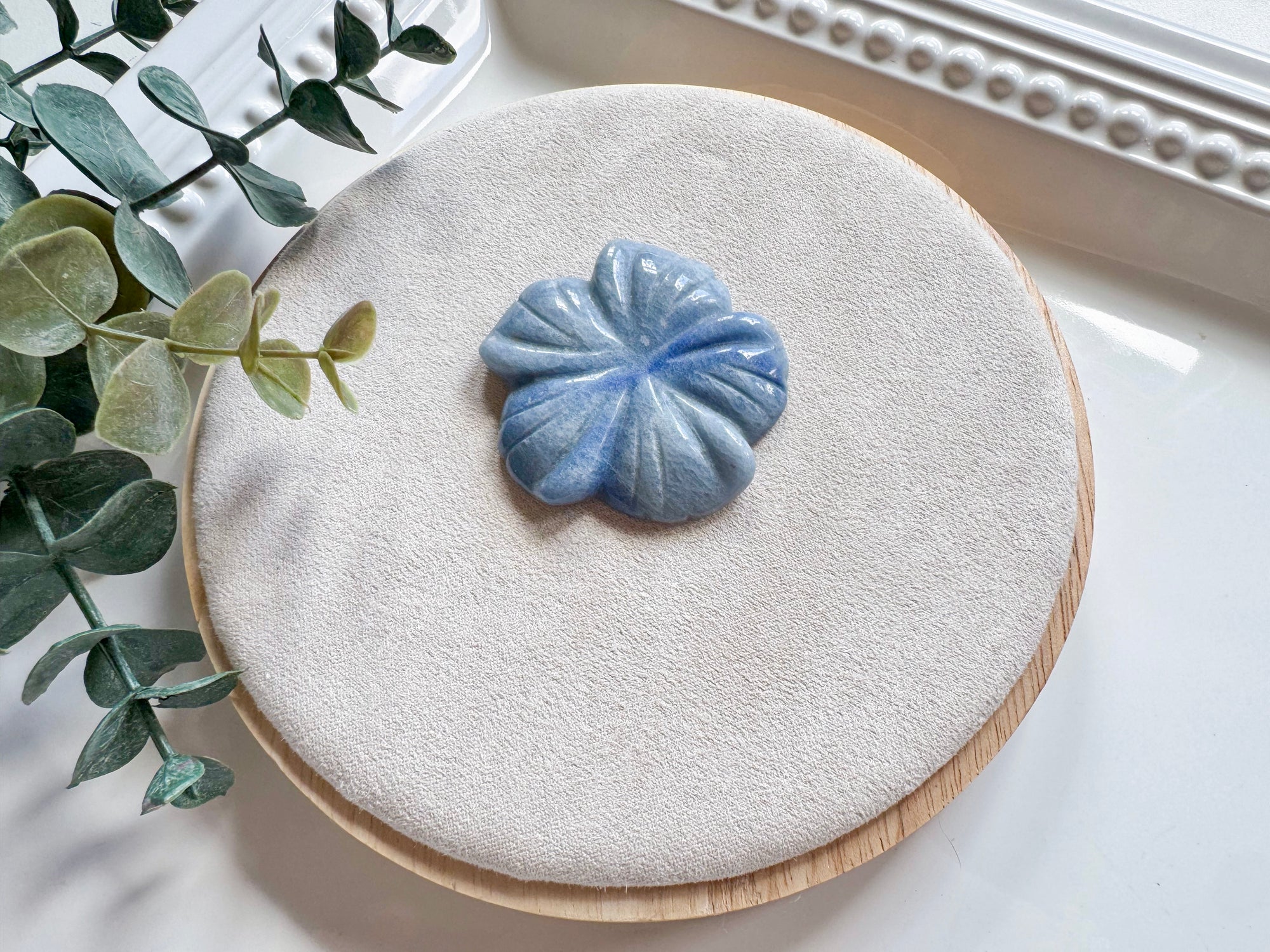 Hibiscus Blossom Crystal Carving