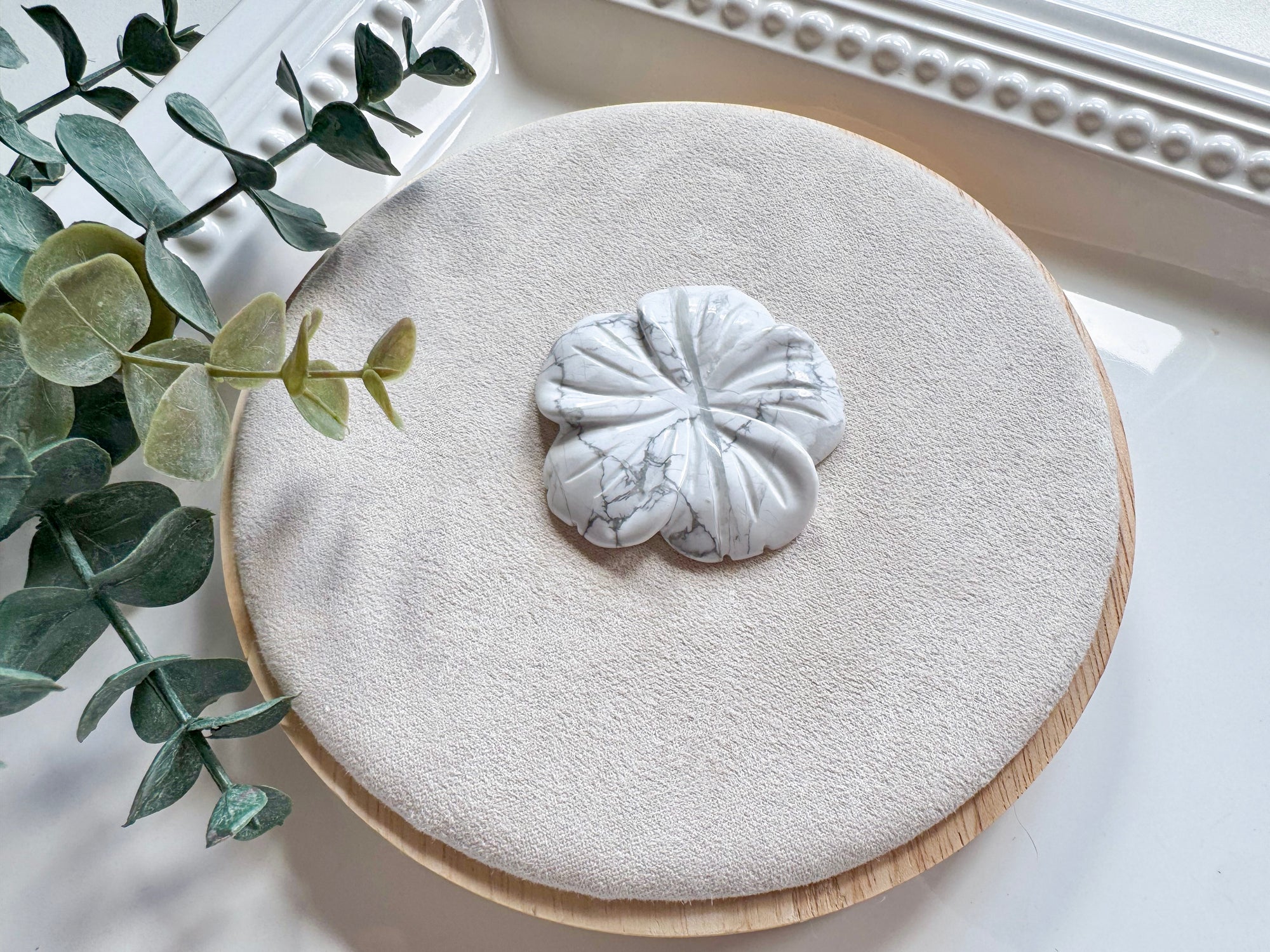 Hibiscus Blossom Crystal Carving