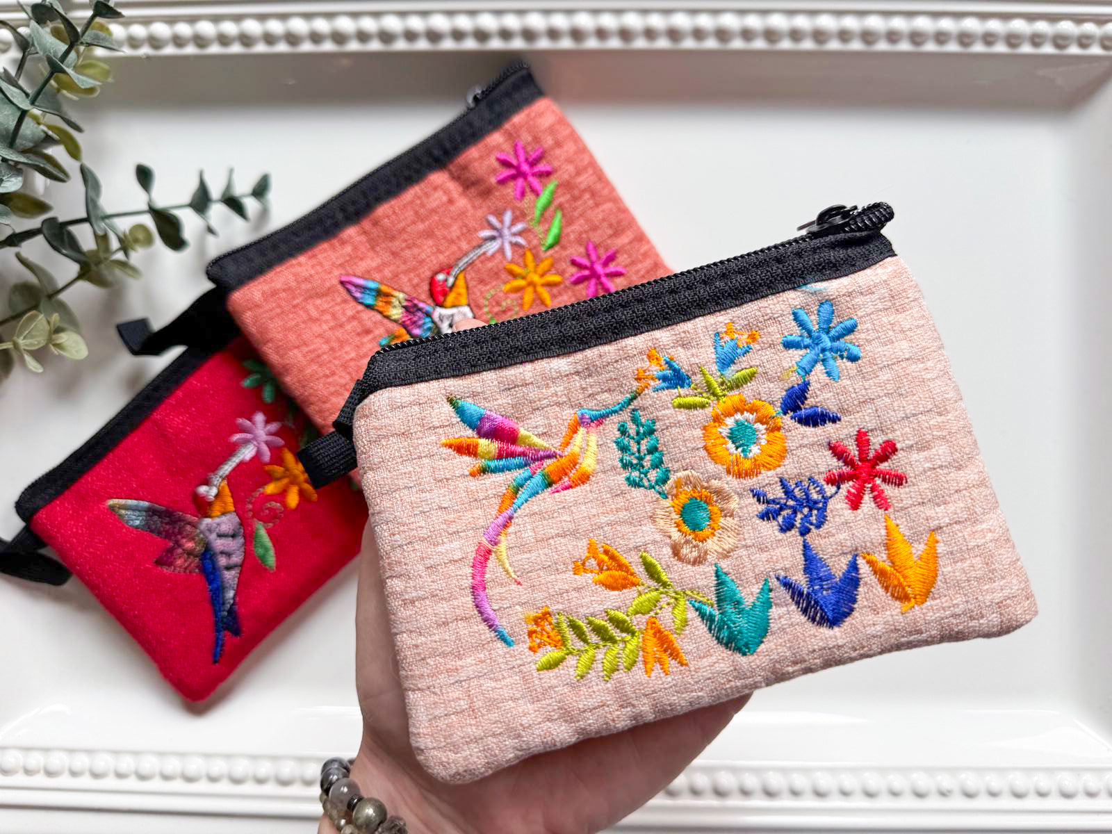 Humming Bird Embroidered Zippered Pouch || Ecuador