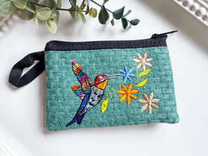 Humming Bird Embroidered Zippered Pouch || Ecuador