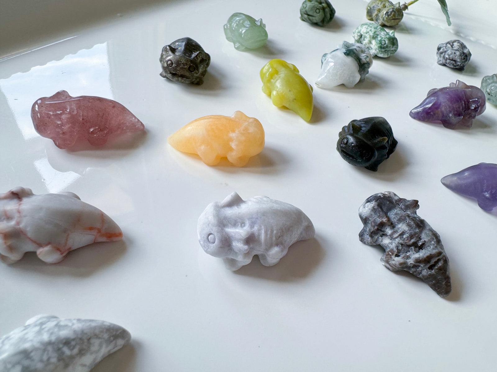 Mini Axolotl Crystal Carving