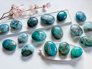 Quantrum Quattro Palm Stone || Malachite, Chrysocolla, Quartz & Shattuckite