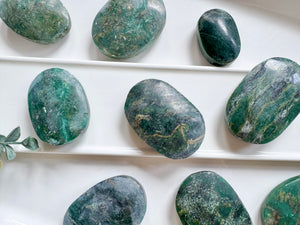 Emerald Verdite Jasper Palm Stone
