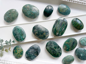Emerald Verdite Jasper Palm Stone