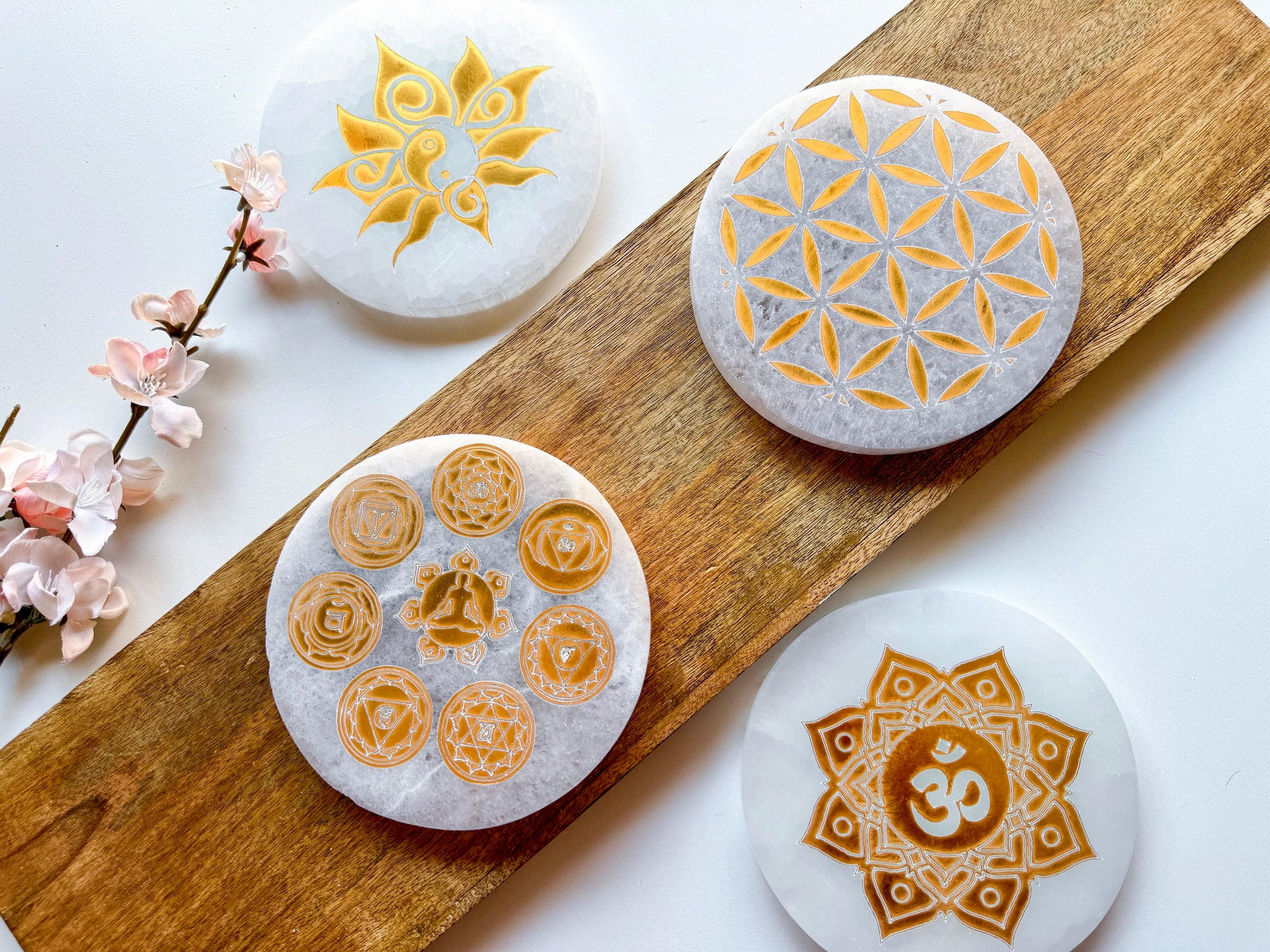 Gold Engraved Selenite Round Charging Plate