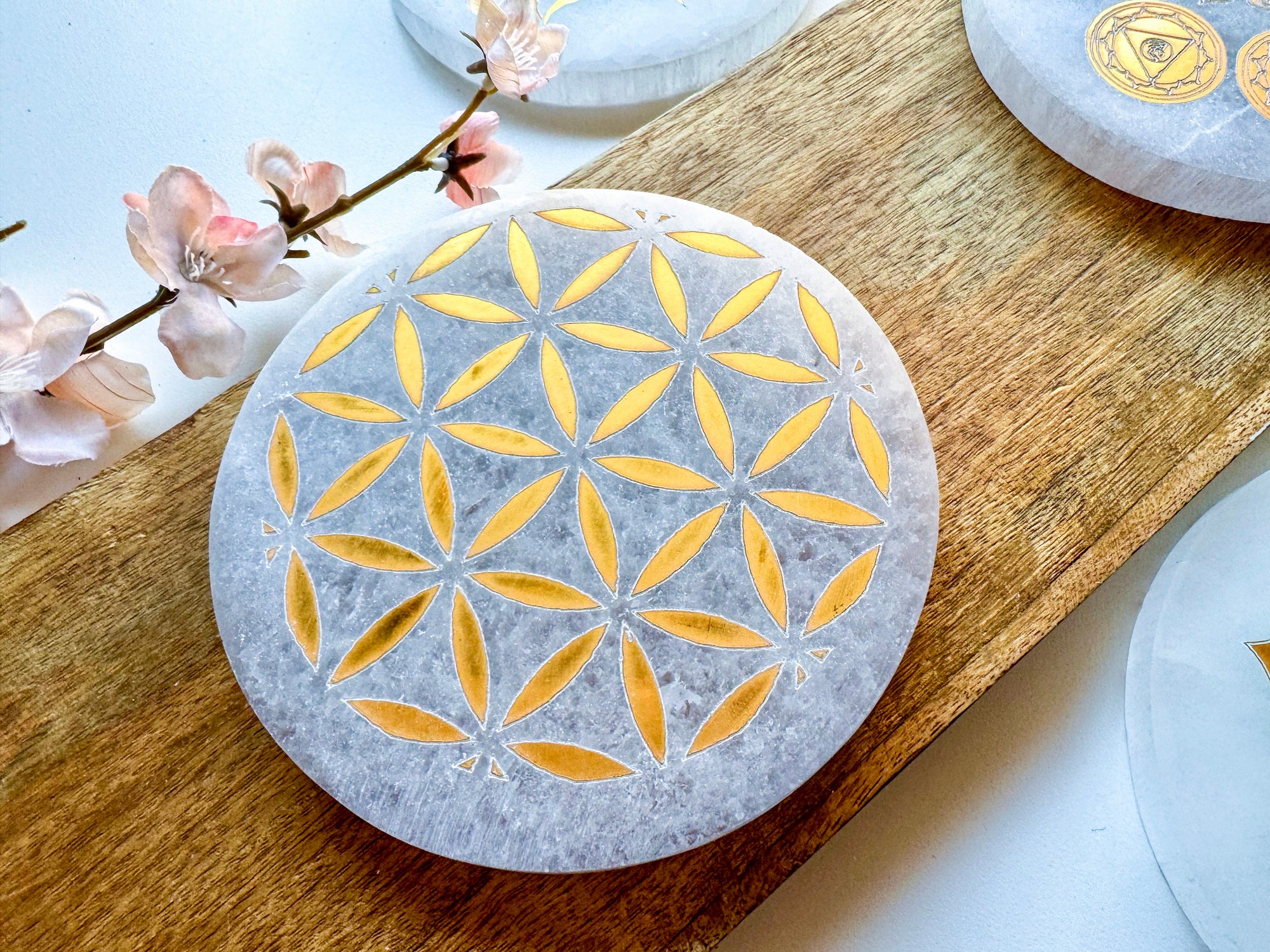 Gold Engraved Selenite Round Charging Plate