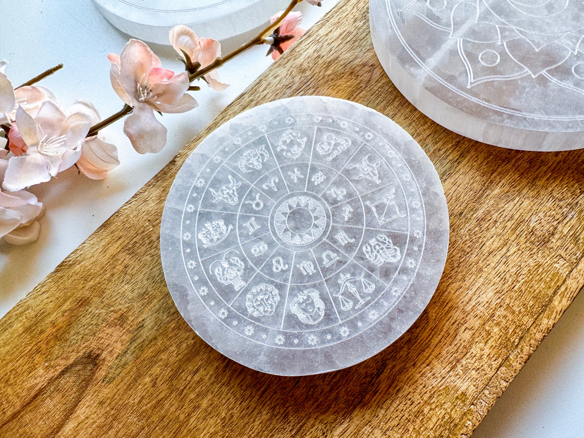 Engraved Selenite Round Charging Plate