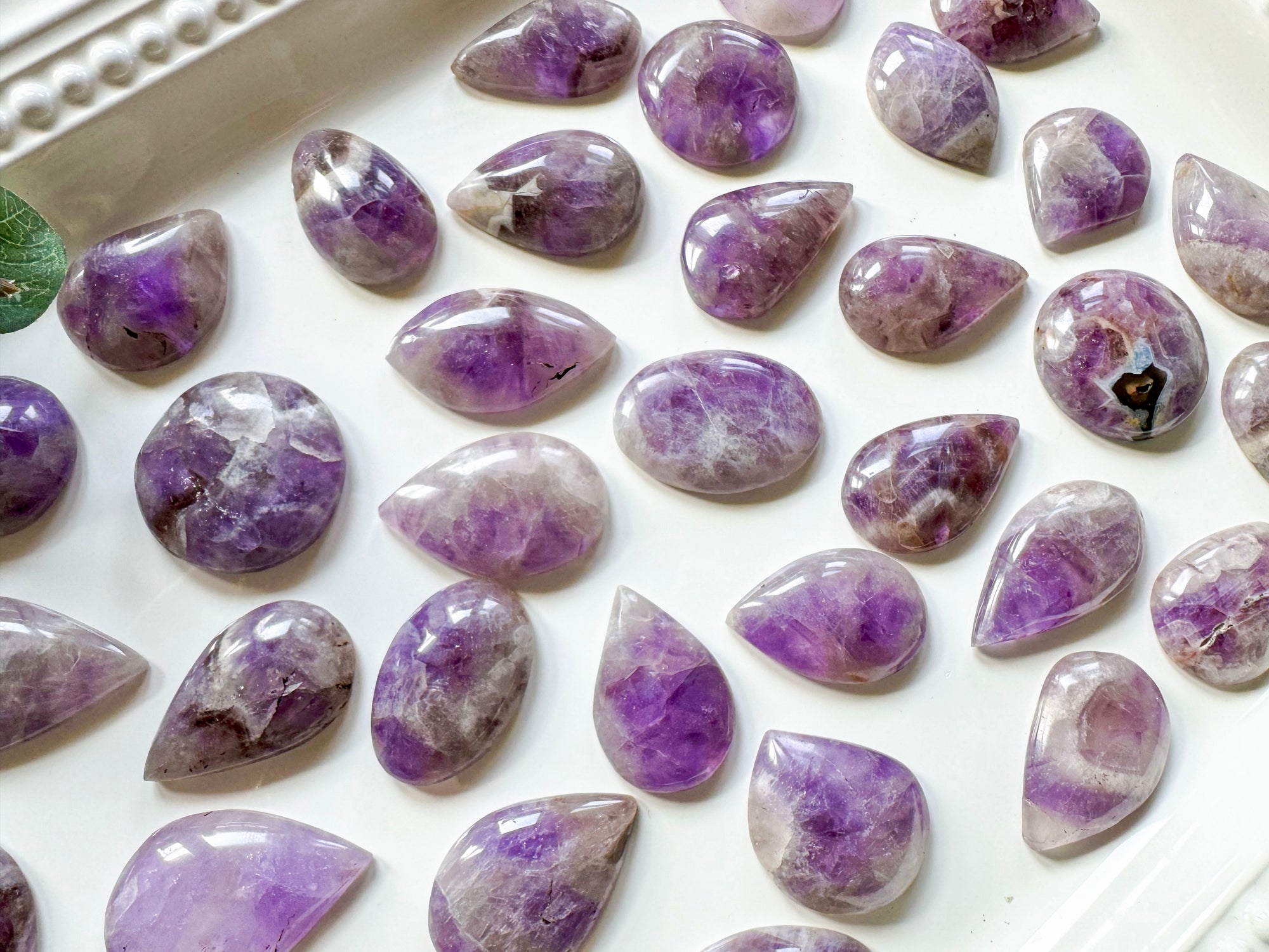 Dream (Chevron) Amethyst Cabochon || Madagascar