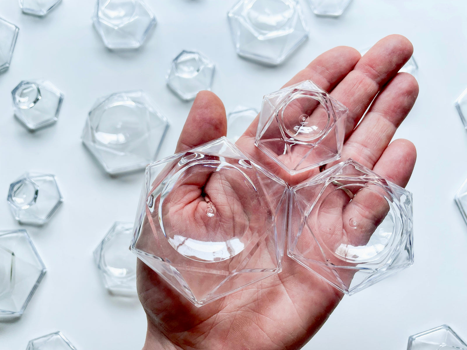 Acrylic Hexagon Sphere Stand