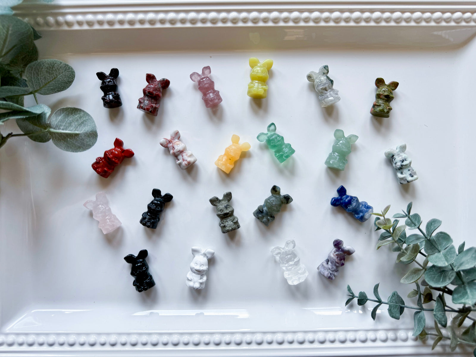 Mini Cartoon Piglet Crystal Carving