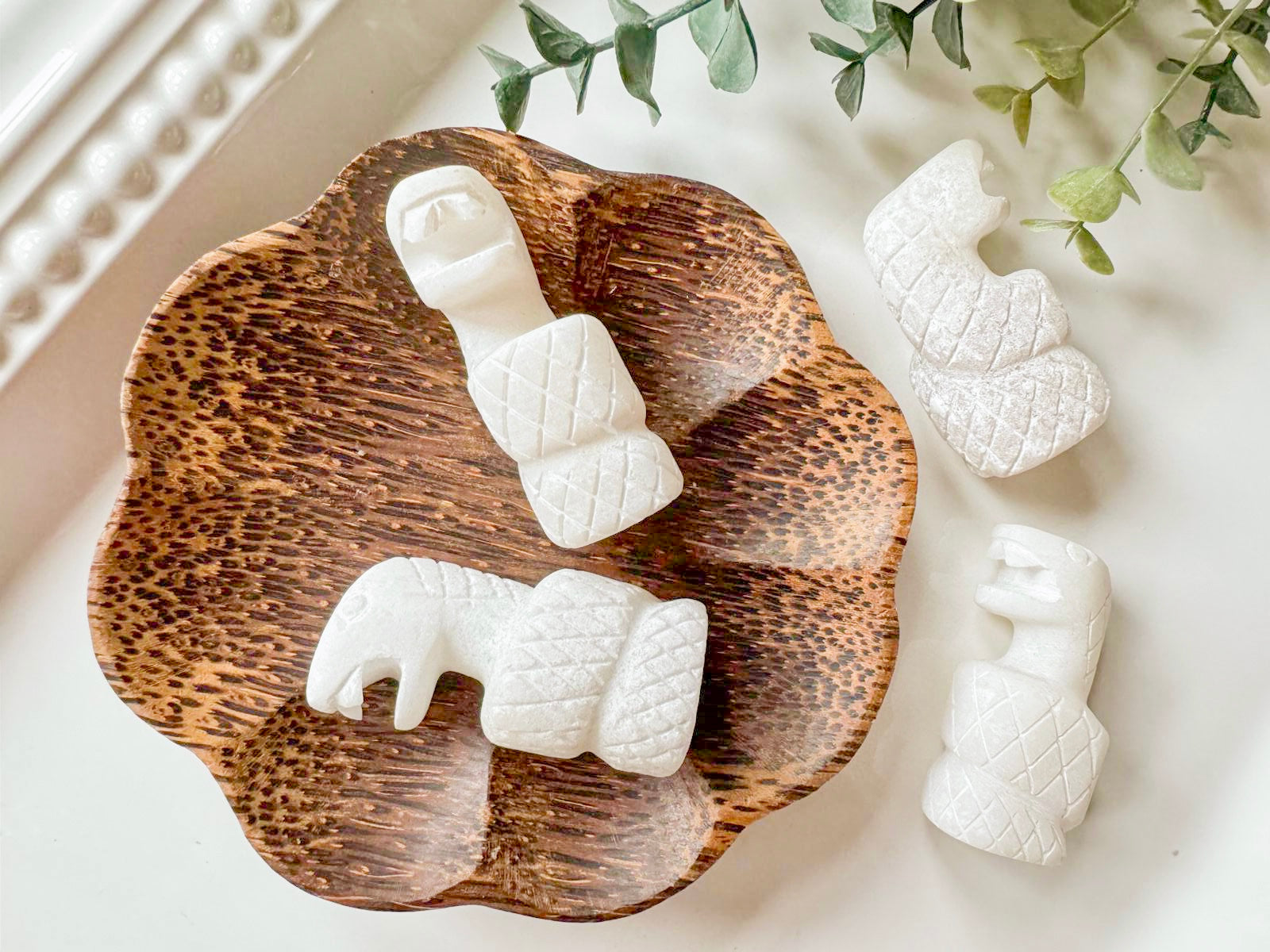 Inca Serpent Carving White Onyx Totem || Peru