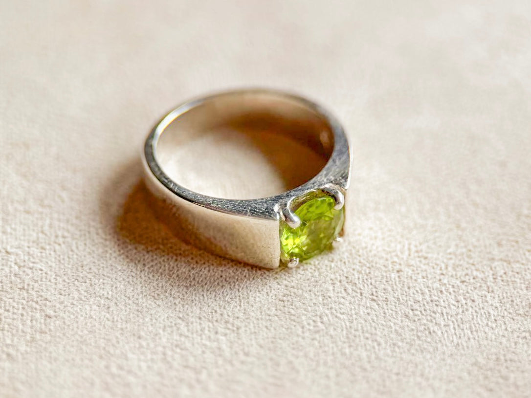 Inlay Sterling Ring || Peridot