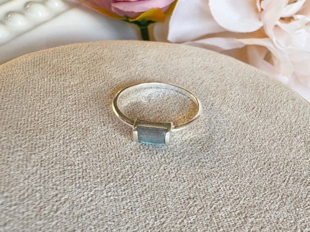Labradorite Sterling Ring || Horizontal Bar