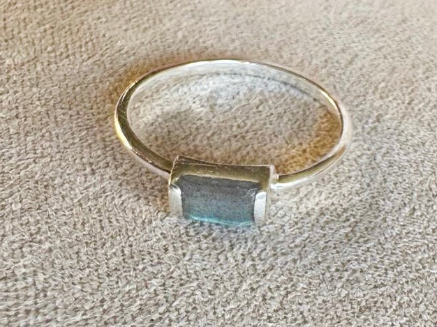 Labradorite Sterling Ring || Horizontal Bar