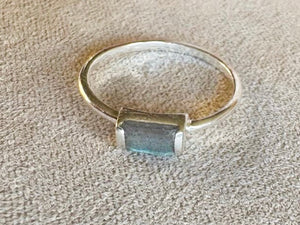 Labradorite Sterling Ring || Horizontal Bar