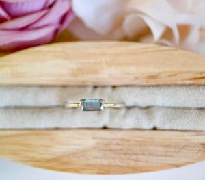 Labradorite Sterling Ring || Horizontal Bar