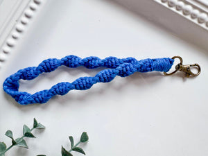 Macrame Loop Keychain